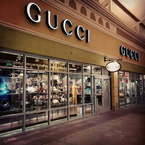 gucci paris outlet